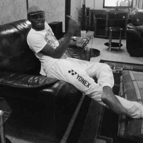 Garrick(paperchaser)